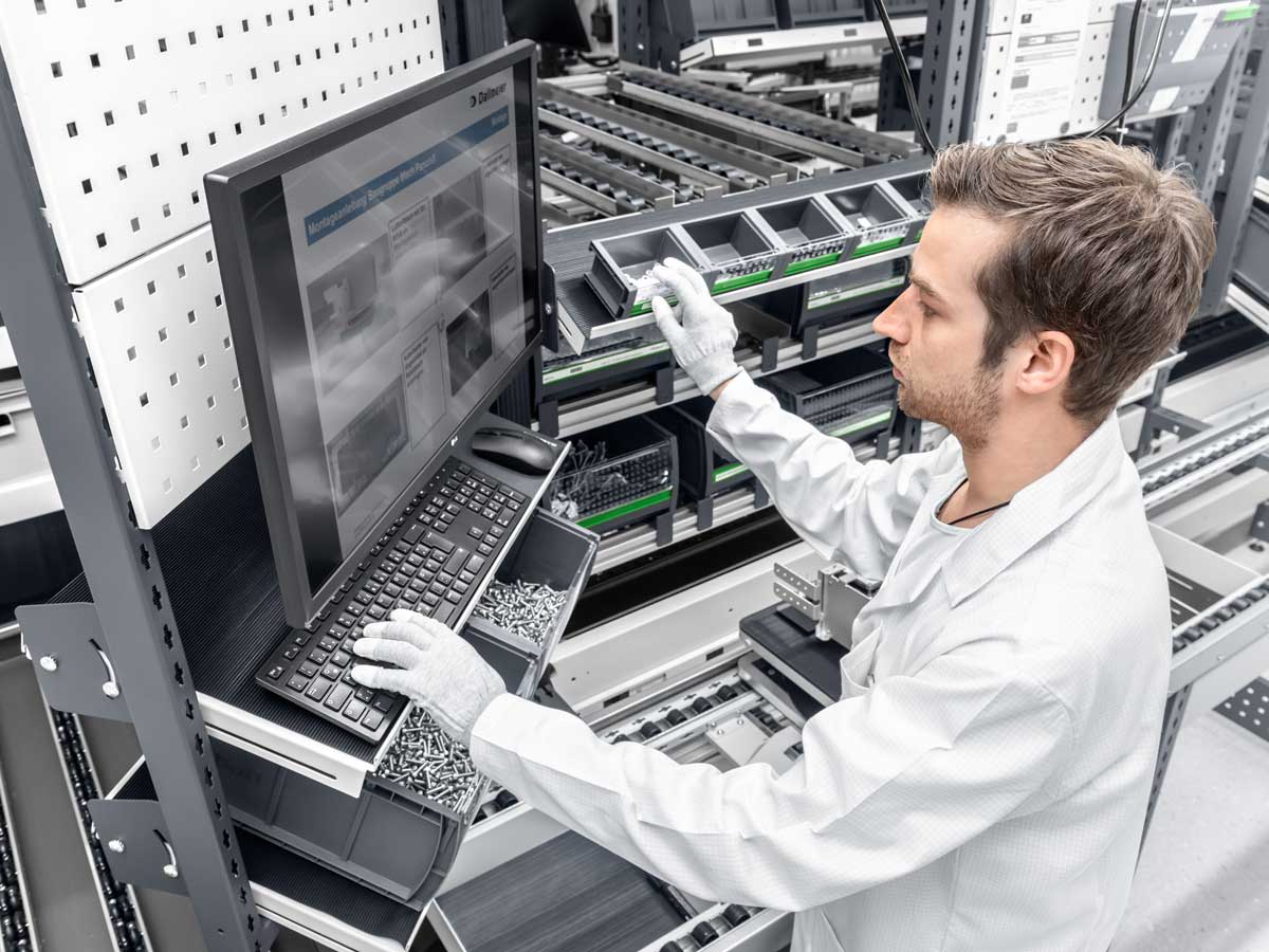 Intelligens megoldások a kézi összeszereléshez
