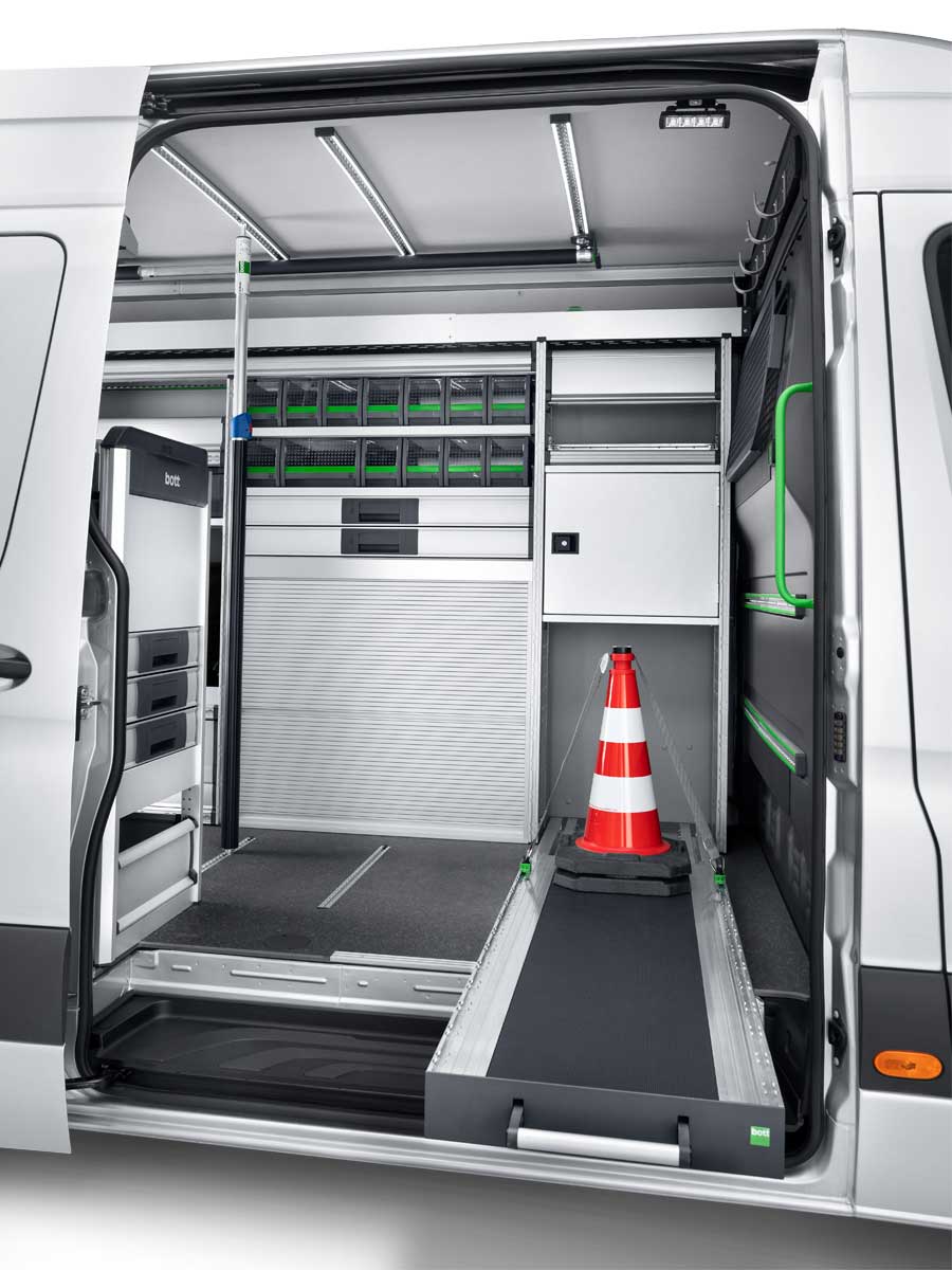 A bott vario3 járműbe épített felszerelés fiókjai a terjedelmes rakományok szállításhoz való rögzítésére is használhatók.