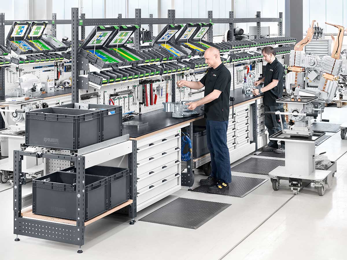 Avero munkaállomás-rendszerünk önálló munkaállomásként vagy összeszerelősorokba építve is használható.